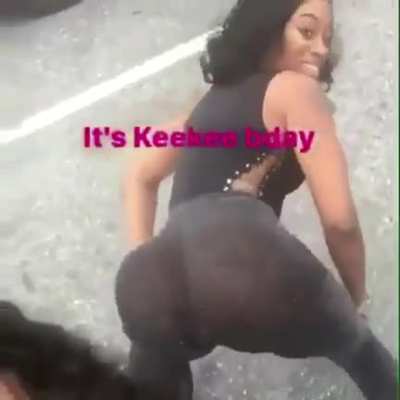 🎂