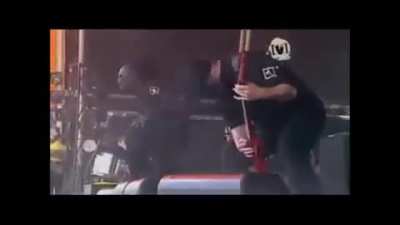 Corey's insane Windmill at Big Day Out 2005.