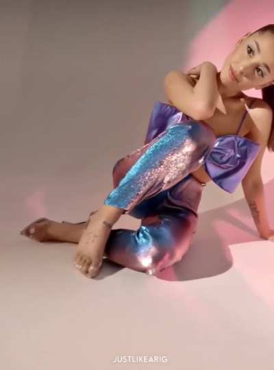I am in love with Ariana&rsquo;s beautiful feet 😍🥵💦