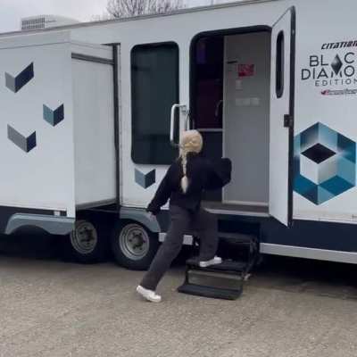 Freya Allan aka Ciri wrapped season 2