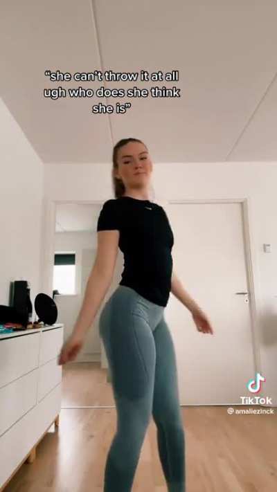 She&rsquo;s so fit🫠