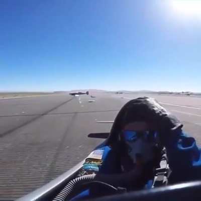 2 airplanes collide in the runway.