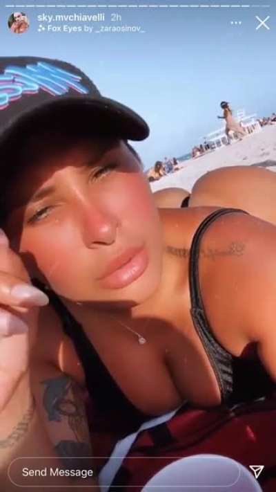 That azz moving