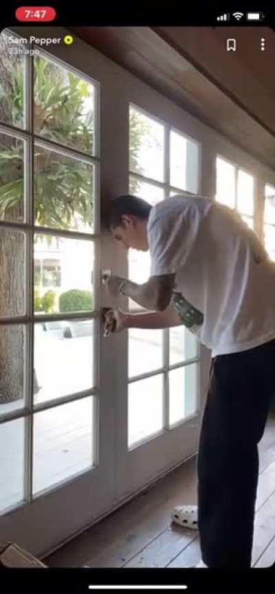 It&rsquo;s just a door handle