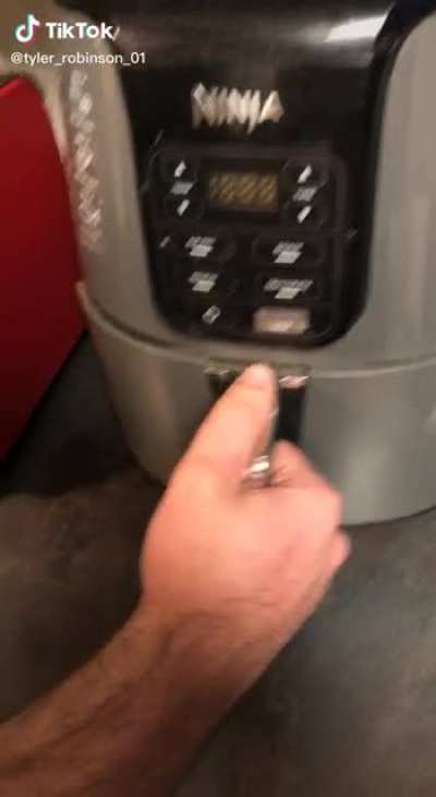 Don&rsquo;t air fry eggs. Credit to @tyler_robinson_01