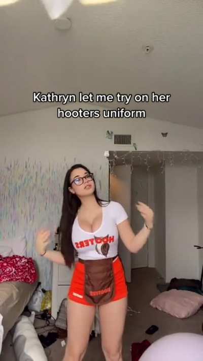 Hooters Tiktok 😵&zwj;💫