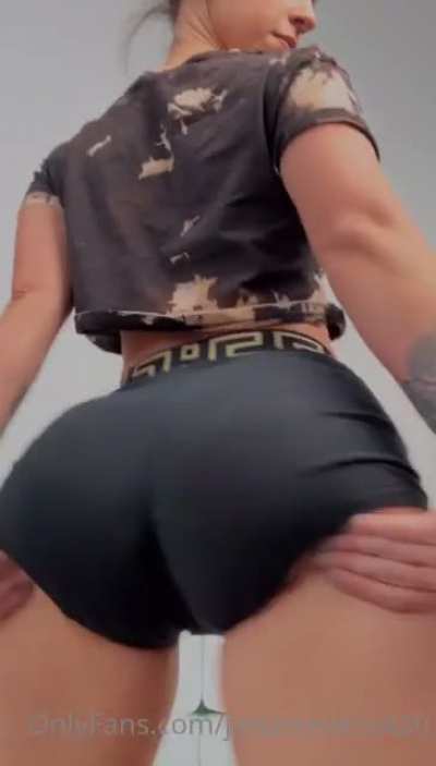 Jada Stevens