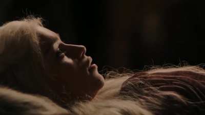 Emilia Clarke nude