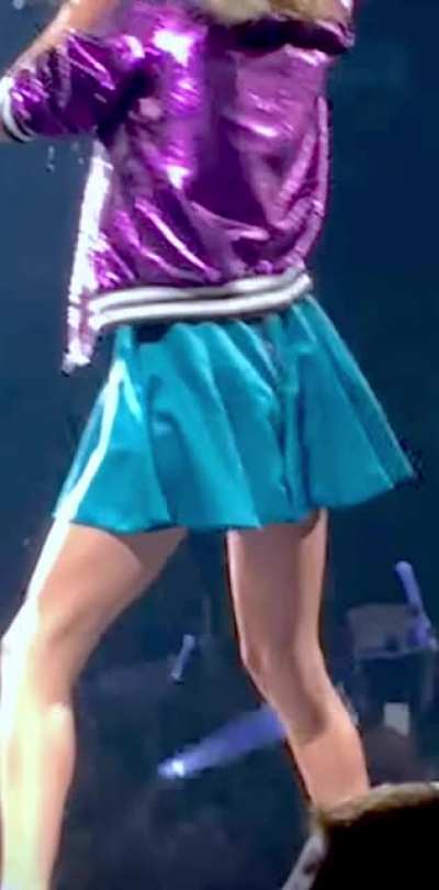 Things are really looking up with Taylor..