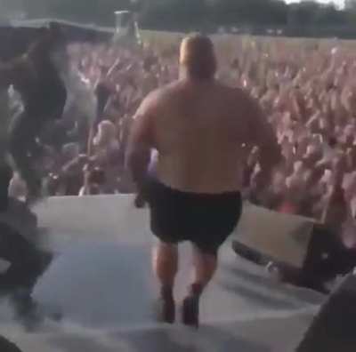 Crowd surfing