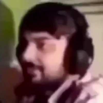 &Aacute;