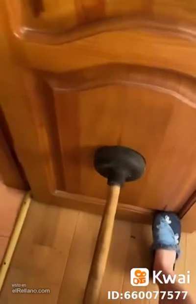 1 minuto de sil&ecirc;ncio para esse rapaz...F Tamb&eacute;m.