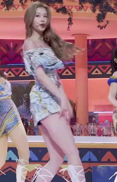 TWICE - Sana