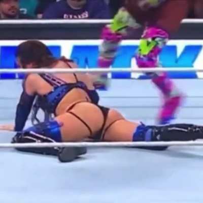 Chelsea Green was looking so good, Naomi couldn&rsquo;t resist