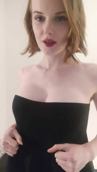119 pounds and 32DD's, let me reveal them for you <3.