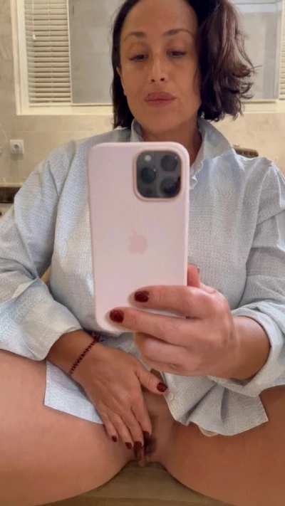 Curvy milf love&rsquo;s to be fucked!49f