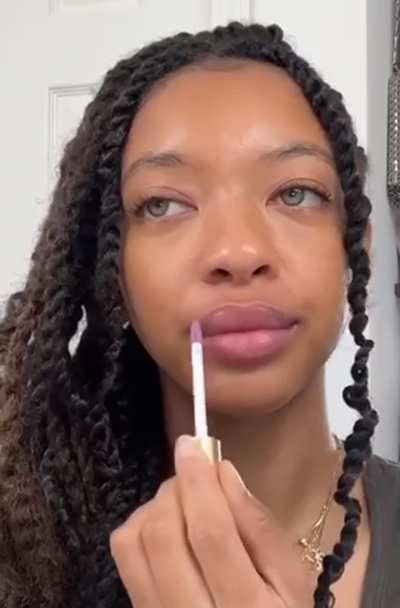 Would you let me kiss the tip?💋 💄 