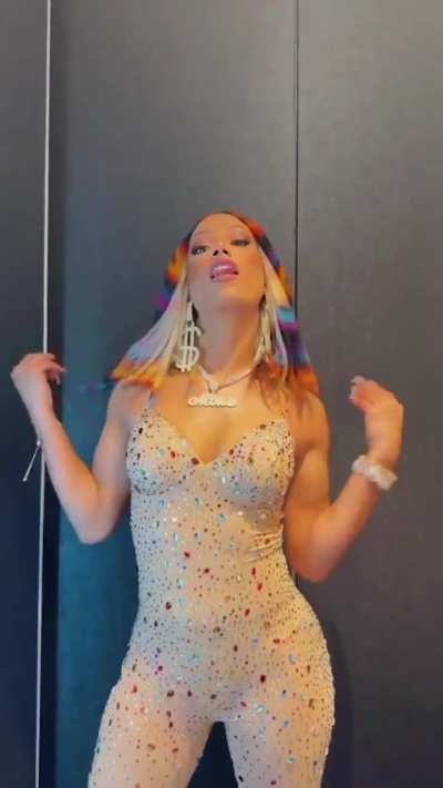 Mercedes Mone