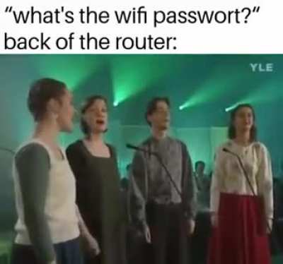 "Какой пароль от wifi?" Сзади роутера: