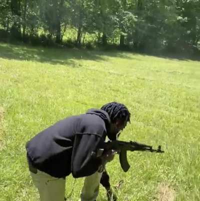 AK reloads 💢