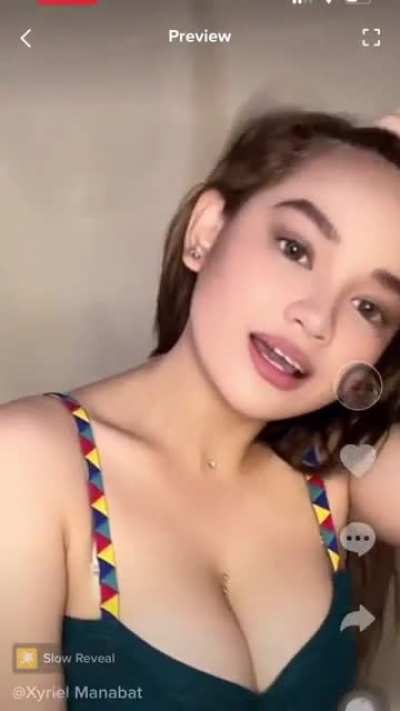 Xyriel Manabat