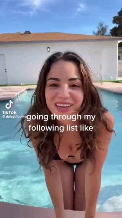 You know you want to&hellip;.(daisy bloomss)
