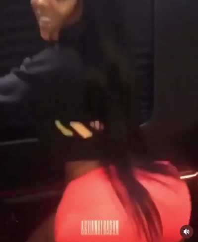 😩