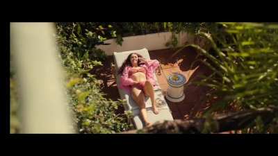Olivia Cooke - 'the girlfriend' (2025) episode 2