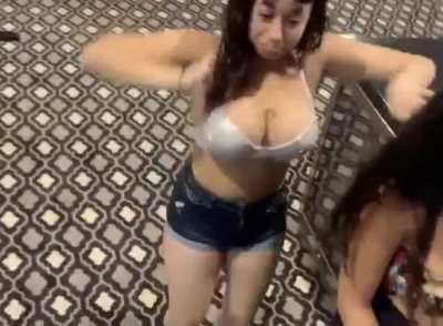 big boobs bouncing (.)(.)