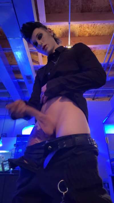 Would you let a 6&rsquo;1 goth dick you down?