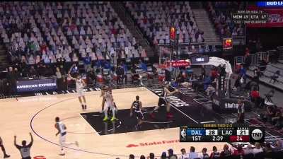 [Highlight] Doncic hits a stepback three to make it 5/5 from deep