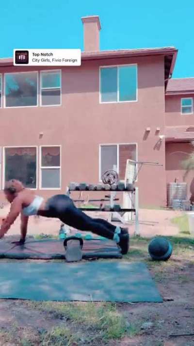 🏋🏽‍♀️<wbr>🍯🐫