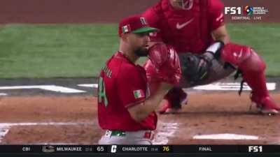 Sandoval and Arozarena have polar opposite reactions to Randy's leaping catch