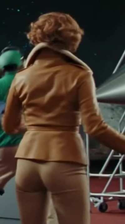 AMY ADAMS ASS