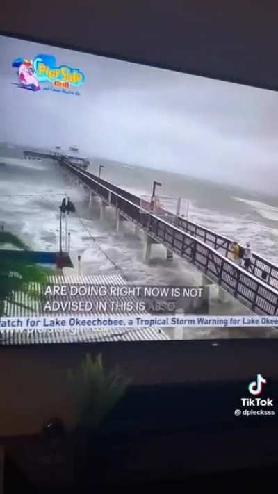Florida man gives into pier pressure