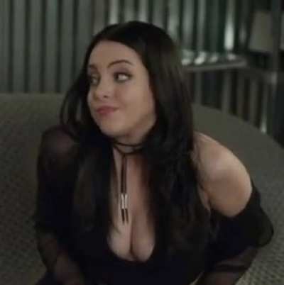 Elizabeth Gillies