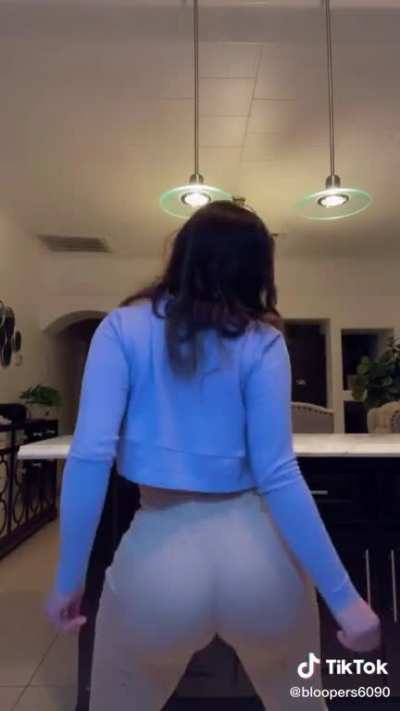 que hermosa y que cuerpo