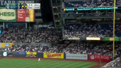 [Highlight] Tony Kemp hits a 3 run bomb and the A’s retake the lead over the Yankees