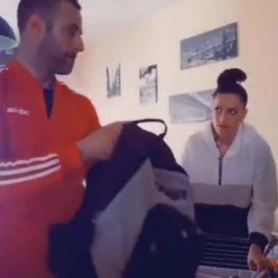 Беспалевно собрался с друзьями на футбол (звук)