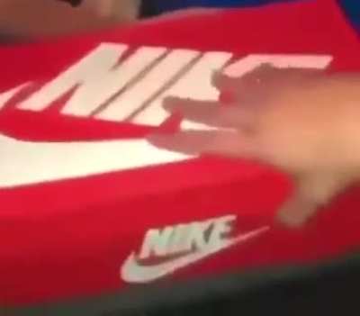 😳