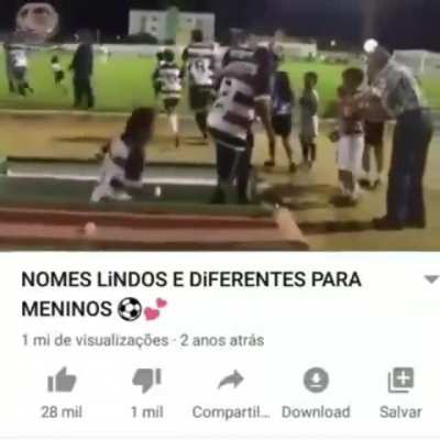 Torcedor apoiando o time:
