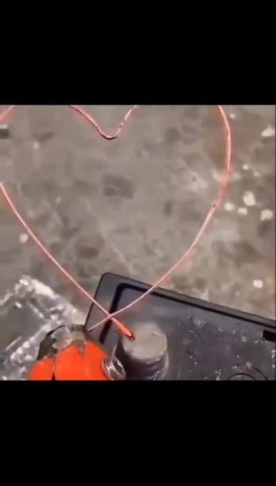 🤨