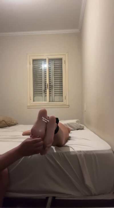 my friend is very ticklish (Lola)
