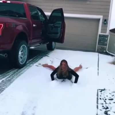 HMC while I walk on snow with heels on