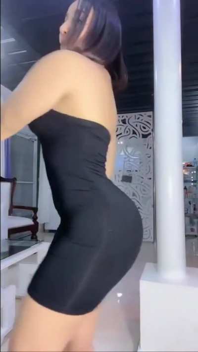 Ahora ya no sube videos moviendo el culo😂😂, ojal&aacute; nos siga ense&ntilde;ado ese pedazo de culo que tiene 