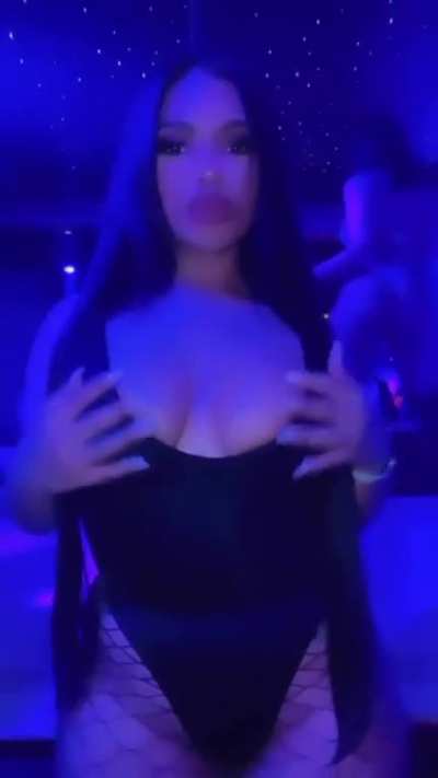 🖤🍑