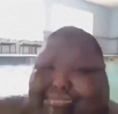 Sim, ele é um navio