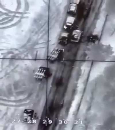 Ukrayna ordusuna ait Bayraktar TB2 SİHA'lar, işgalci Rus ordusuna ait BUK hava savunma sistemini imha etti. B&ouml;ylelikle Suriye, Libya, Azerbaycan'ın ardından Ukrayna'da da T&uuml;rk SİHA'ları, Rusya yapımı hava savunma sistemini imha etmiş oldu.