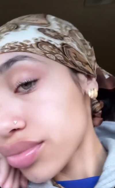 😘