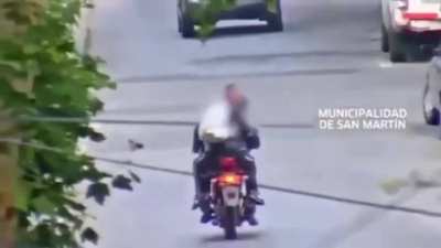 Robbers got wrecked 